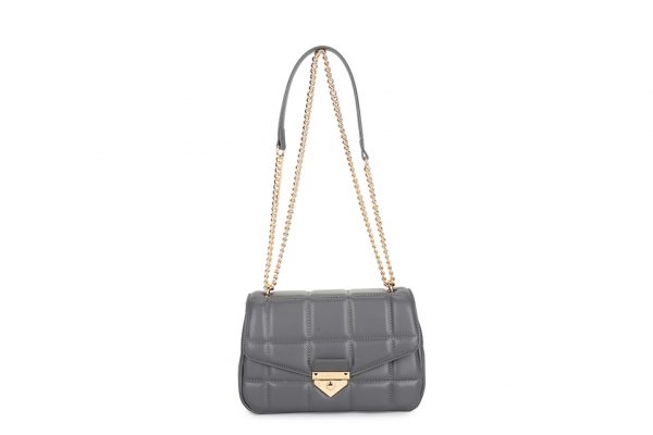 Luxury Quilted Leather Shoulder Bag with Chain Strap – Elegant & Compact - Image 9